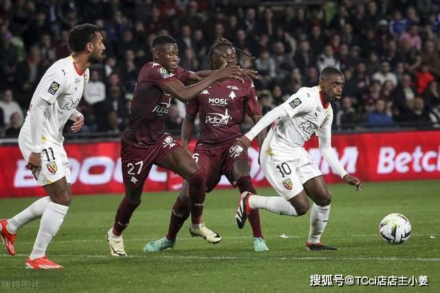 中甲-延边2-1梅州近5轮4胜1平 福布斯高难度破门杨超声头球吊射